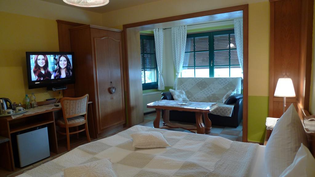 Hotel Gosciniec Stara Kuznia Debska Kuznia Pokoj fotografie