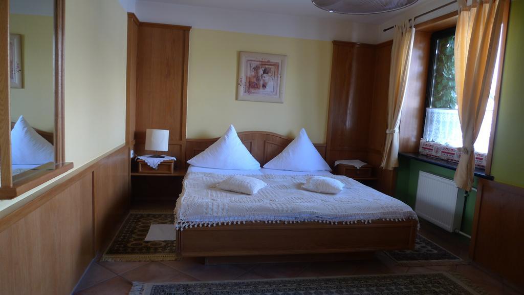 Hotel Gosciniec Stara Kuznia Debska Kuznia Pokoj fotografie