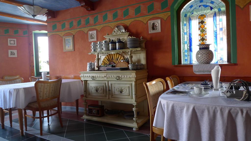 Hotel Gosciniec Stara Kuznia Debska Kuznia Exteriér fotografie