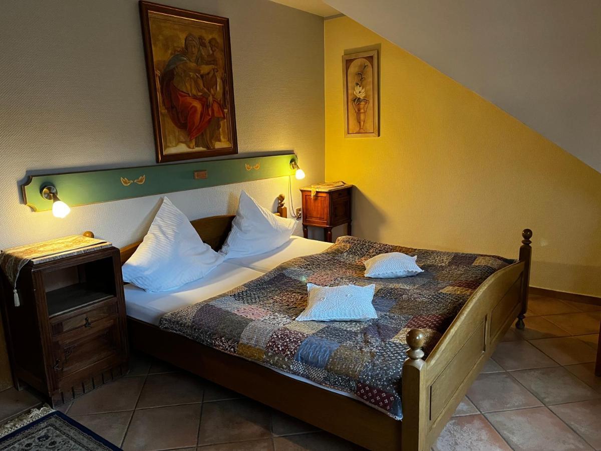 Hotel Gosciniec Stara Kuznia Debska Kuznia Exteriér fotografie