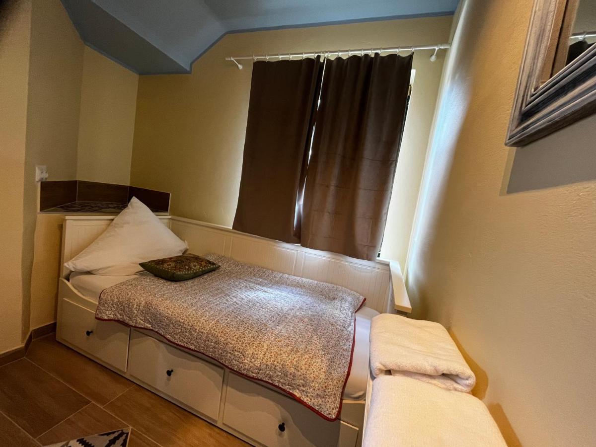 Hotel Gosciniec Stara Kuznia Debska Kuznia Exteriér fotografie