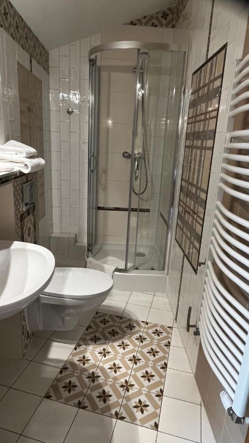 Hotel Gosciniec Stara Kuznia Debska Kuznia Exteriér fotografie