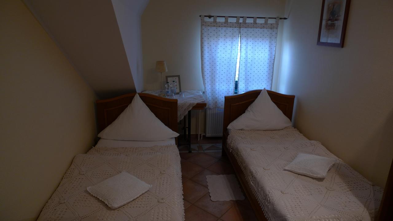 Hotel Gosciniec Stara Kuznia Debska Kuznia Exteriér fotografie